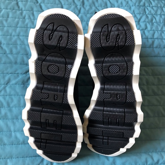 Boots - Picture 2 of 8